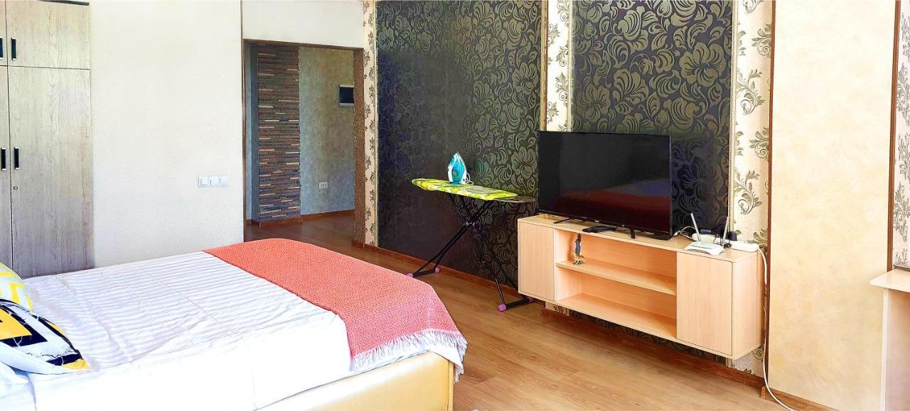Apartment With Panoramic View In The Center Biszkek Zewnętrze zdjęcie